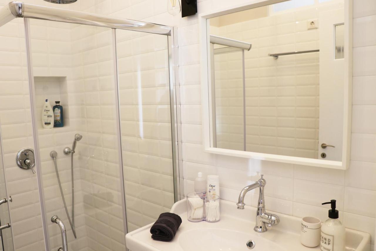 Habitat Nafplio Bnb - Design Apartment Bagian luar foto